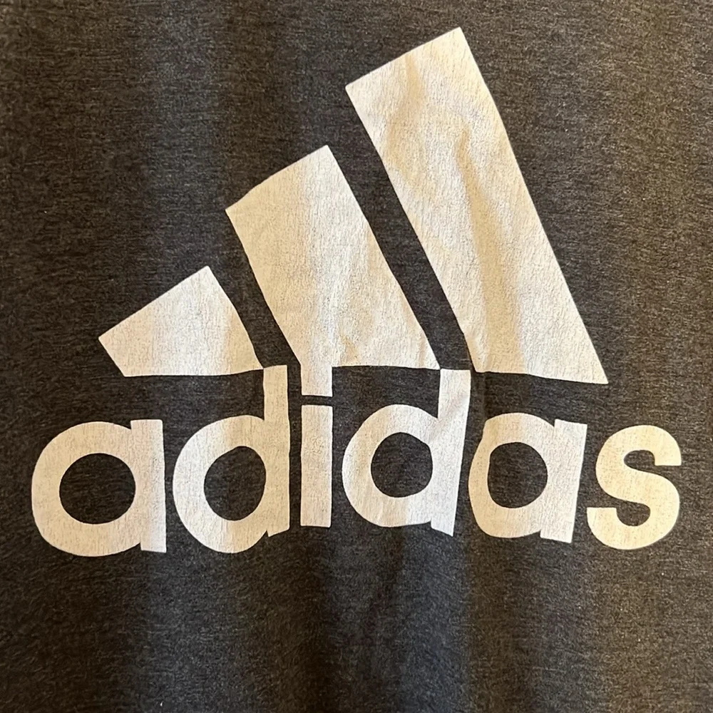 Adidas Men's Gray T-Shirt